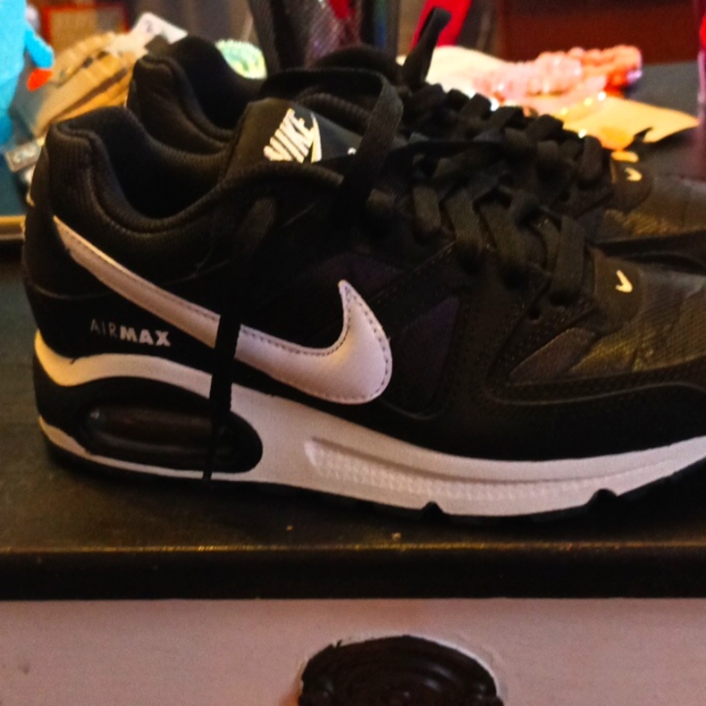Nike air women's shoes